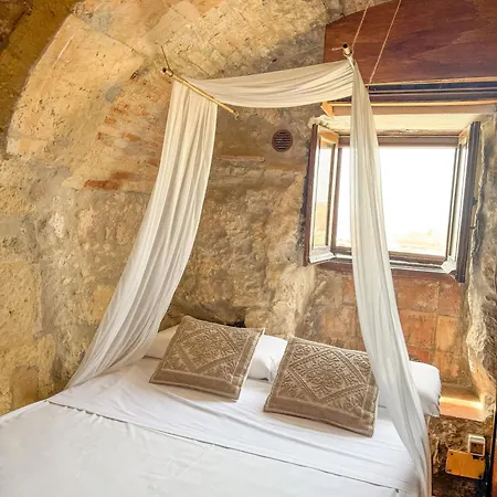 Daire Kalma Elephant Tower - Medieval With A View