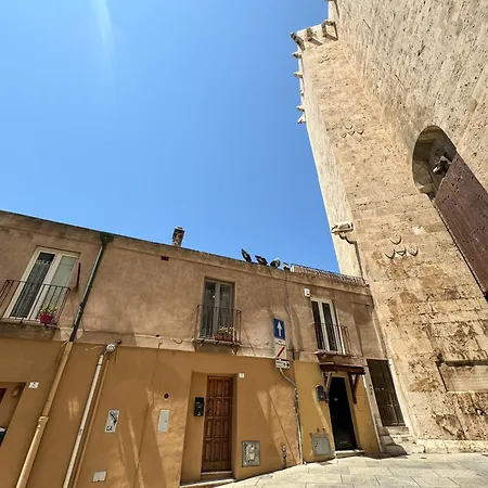 דירה Kalma Elephant Tower - Medieval With A View קליארי