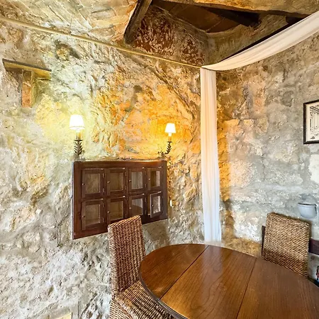 Kalma Elephant Tower - Medieval With A View *